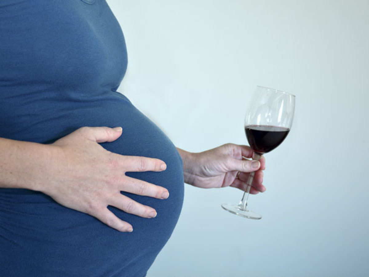 Así puede afectar a la salud tomar una copa de vino todos los días, según  un endocrinólogo