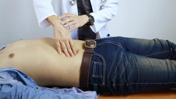 10 Síntomas de la apendicitis en adultos, niños y bebés