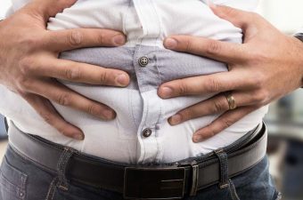Heces amarillas dolor abdominal perdida de peso repentina