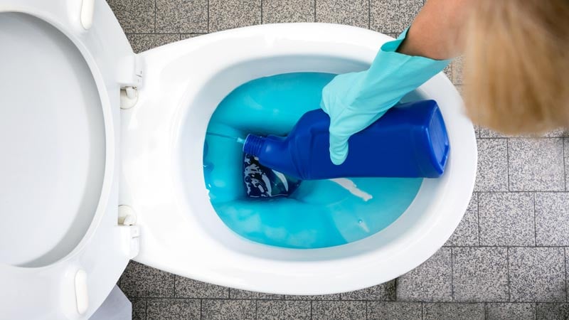 Percebi um mau cheiro na menstruaçao tipo peixe, o primeiro dia vem marrom depois fica vermelha com