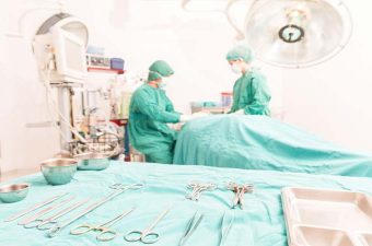 HERNIA INGUINAL – Causas, Síntomas y Tratamiento