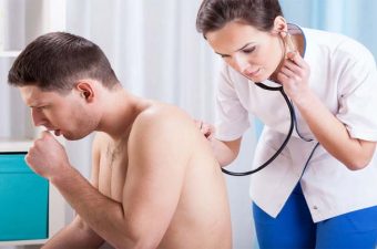 SINTOMAS DA PNEUMONIA – Adultos, crianças e idosos
